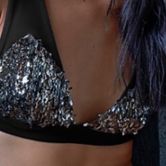 HOST PIC FREE PEOPLE SEQUINED LET IT SHINE BRALETTE IN BLACK SIZE XS - Picture 8 of 16